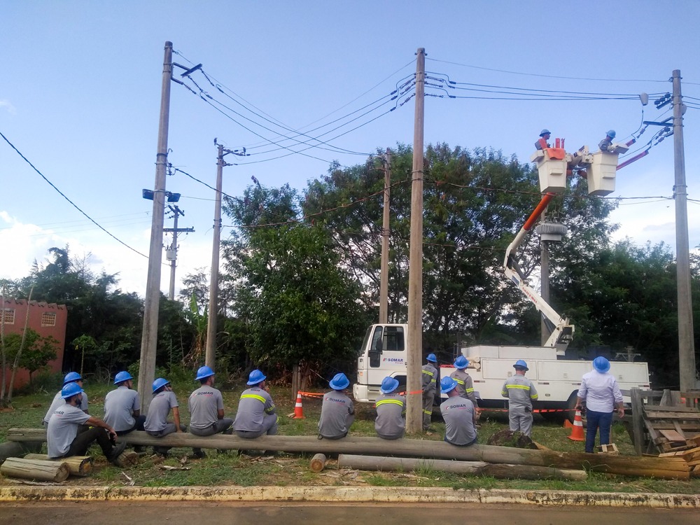 Treinamentos de NR6, NR10, NR12, NR17, NR23, NR35, SEP 
                        (Sistema Elétrico de Potência), Brigada de incêndio e auxiliar Eletricista